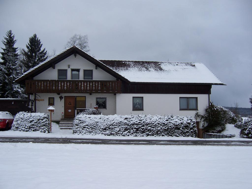 Ferienwohnung Am Weissenstaedter See ไวเซินชตัดท์ ภายนอก รูปภาพ