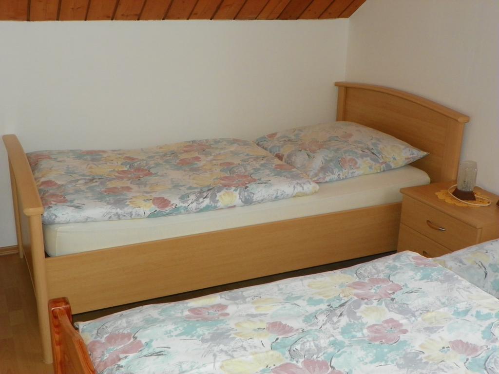 Ferienwohnung Am Weissenstaedter See ไวเซินชตัดท์ ภายนอก รูปภาพ